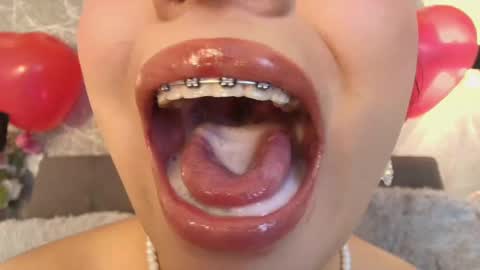 Mia Roux online show from 02/16/25, 01:14