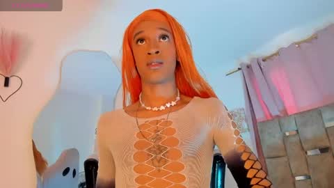 mia_royal online show from 05/06/26, 12:21