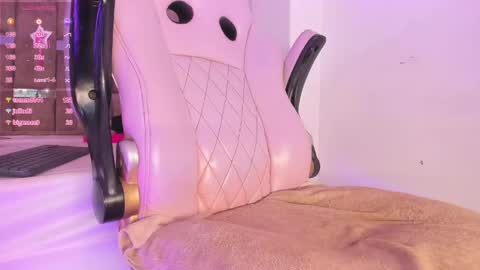 mia_royal online show from 06/06/26, 06:34