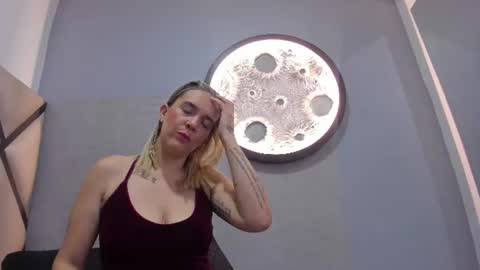 Snapshot of mia_salome23 chatting on 06/20/26, 12:30 mia_salome23 online show from 06/20/26, 12:30