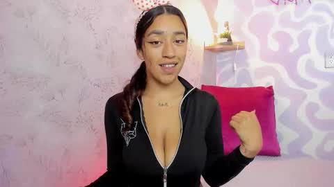 Mia . online show from 03/27/26, 12:49