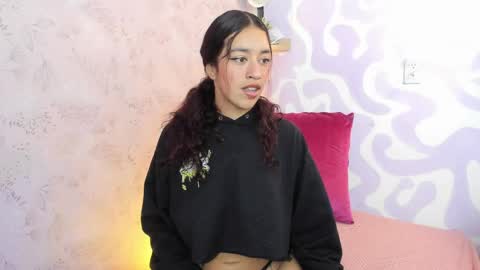 Snapshot of mia_scarlet7 chatting on 04/25/26, 01:41 Mia . online show from 04/25/26, 01:41
