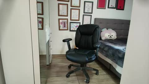 Snapshot of mia_sepulveda chatting on 05/20/26, 03:29 Mia Sepulveda online show from 05/20/26, 03:29