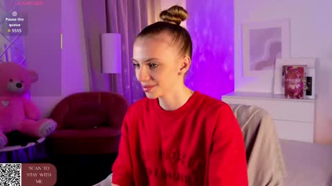 Mia online show from 04/10/26, 06:40