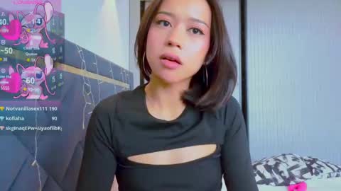 Mia online show from 02/25/25, 10:04