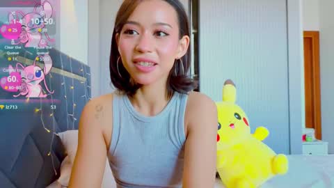 Mia online show from 03/11/25, 06:21