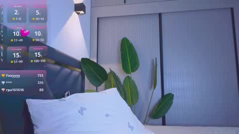 Mia online show from 10/29/25, 05:47