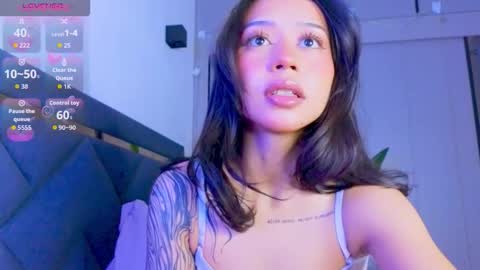 Mia online show from 02/01/26, 01:09