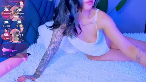 Snapshot of mia_sirenia chatting on 04/24/26, 05:59 Mia online show from 04/24/26, 05:59