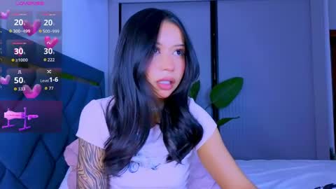 Snapshot of mia_sirenia chatting on 04/26/26, 04:48 Mia online show from 04/26/26, 04:48