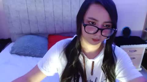 mia_smithl online show from 12/30/24, 05:26