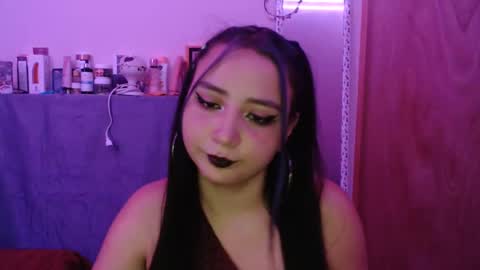 mia_smithl online show from 02/26/25, 06:26