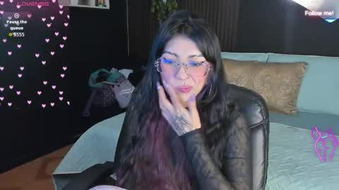Snapshot of mia_smoke_ chatting on 05/31/26, 06:21 Mia online show from 05/31/26, 06:21