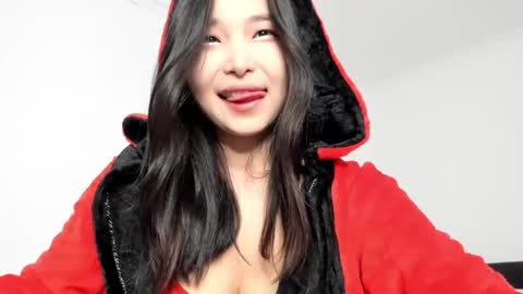 Snapshot of mia_soyun chatting on 11/06/25, 05:03 Your Soyun online show from 11/06/25, 05:03