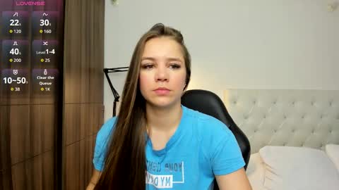 Mia online show from 11/19/25, 12:05