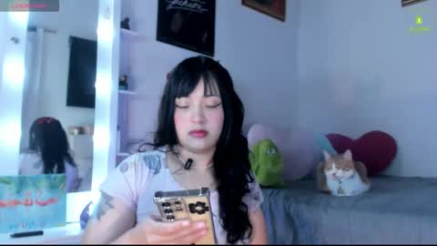 Mia  online show from 11/26/25, 01:06