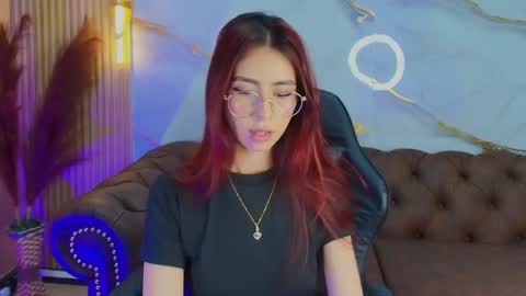 Snapshot of mia_tf chatting on 10/03/25, 01:41 Mia online show from 10/03/25, 01:41