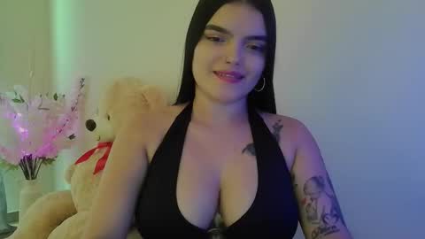 mia_thopsom online show from 02/19/26, 02:57