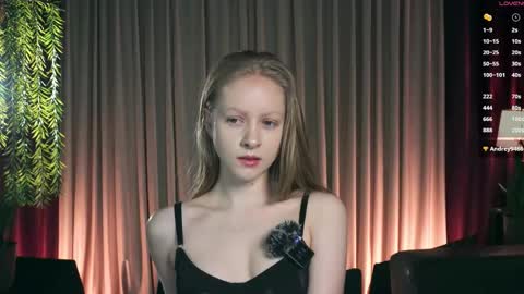 Mia online show from 12/19/25, 07:04