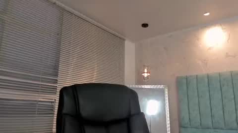 Snapshot of mia_velmont chatting on 07/09/26, 02:48 Miaaa online show from 07/09/26, 02:48