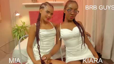Mia online show from 06/24/26, 11:42