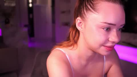 VixenMia online show from 12/15/25, 03:44