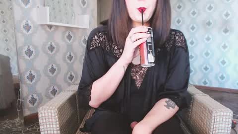 Snapshot of mia_wallase chatting on 05/15/26, 04:19 mia_wallase online show from 05/15/26, 04:19