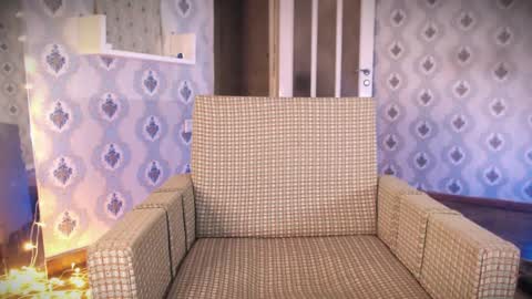 Snapshot of mia_wallase chatting on 05/16/26, 04:42 mia_wallase online show from 05/16/26, 04:42