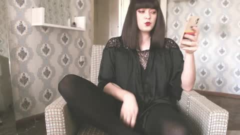 Snapshot of mia_wallase chatting on 05/24/26, 04:06 mia_wallase online show from 05/24/26, 04:06