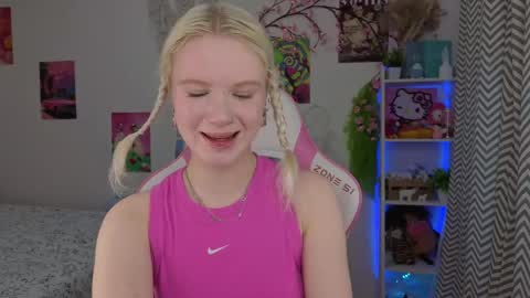 Mia online show from 05/11/26, 03:12