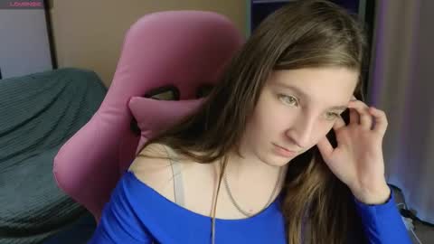 Mia online show from 11/30/25, 10:19