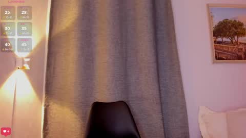 Mia White  online show from 10/01/25, 01:17