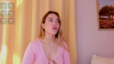 Mia White  online show from 04/06/26, 01:23