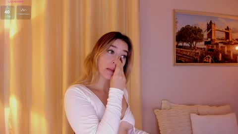 Mia White  online show from 04/13/26, 01:16