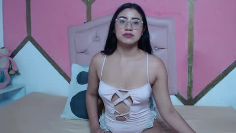 Mia online show from 10/20/25, 11:21