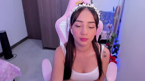 mia  nicolle online show from 01/16/25, 02:51