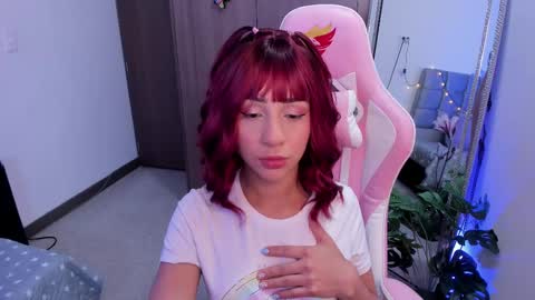 mia  nicolle online show from 02/28/25, 04:21