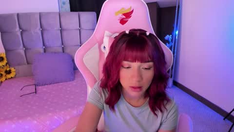 mia  nicolle online show from 09/11/25, 03:39