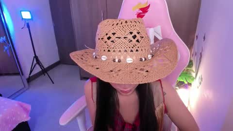 mia  nicolle online show from 10/30/25, 01:51