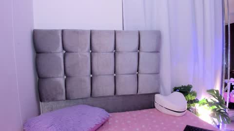 mia  nicolle online show from 02/03/26, 03:48