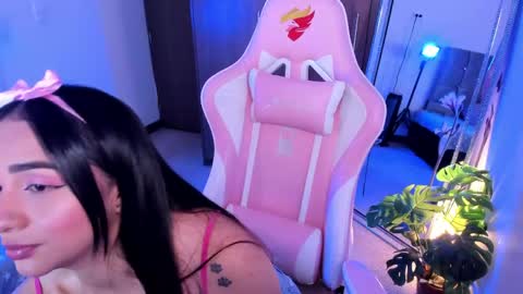 Snapshot of miaa_06 chatting on 05/05/26, 11:24 mia nicolle online show from 05/05/26, 11:24