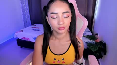 mia  nicolle online show from 07/16/26, 02:12