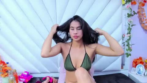 Snapshot of miaa_davis_ chatting on 10/01/25, 03:34 miaa_davis_ online show from 10/01/25, 03:34