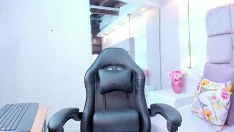 miaa_diamondd online show from 03/02/26, 10:38