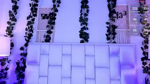 Mia online show from 03/22/26, 11:46