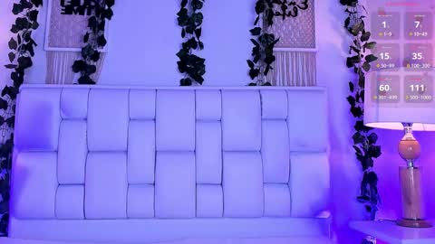 Mia online show from 03/25/26, 11:27