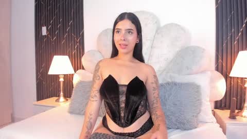 Snapshot of miaa_gold chatting on 05/23/26, 05:39 Mia online show from 05/23/26, 05:39