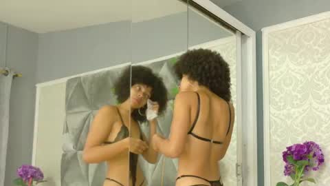 Snapshot of miaa_grace_ chatting on 05/26/26, 01:07 MIIA online show from 05/26/26, 01:07