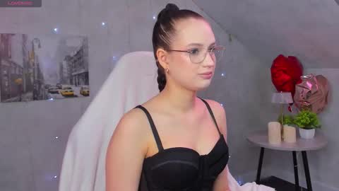 Mia online show from 03/07/26, 09:17