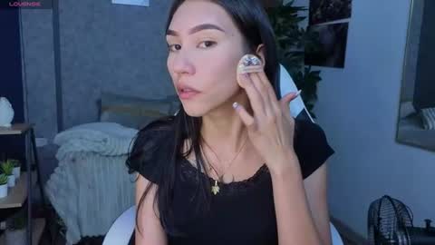 Snapshot of miaa_lee777 chatting on 06/19/26, 09:18 miaa_lee777 online show from 06/19/26, 09:18